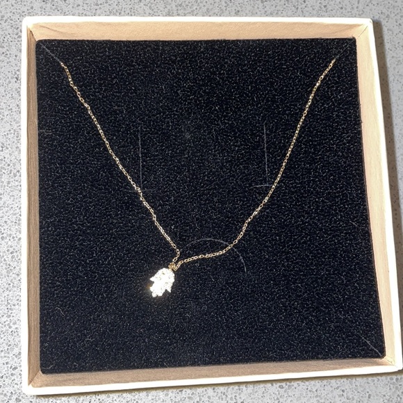 Brand new 14k gold hamsa diamond necklace - Picture 6 of 7
